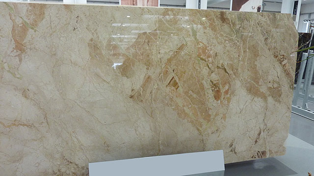 Breccia Aurora