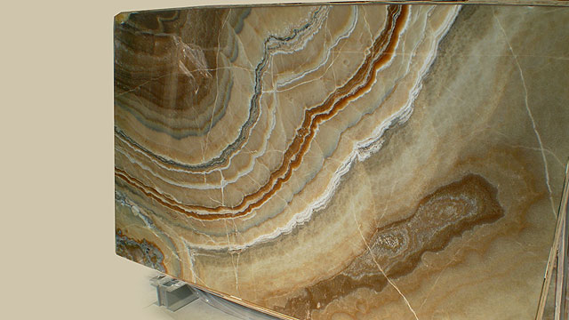Onyx Black Gold