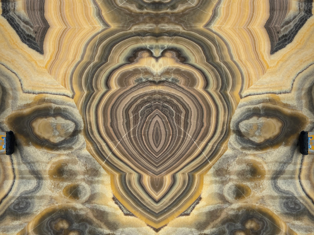 Onyx Mango