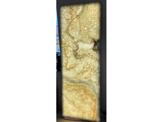 Panel z White onyxu
